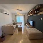 Lejlighed 2 Bedroom Flat In Centre
