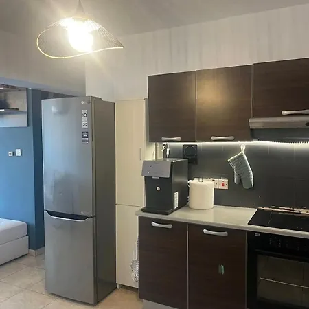 Apartment 2 Bedroom Flat In Centre *